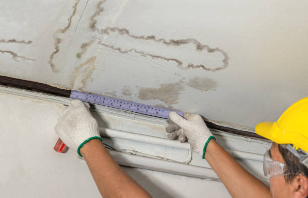 Reliable Burst Pipe Cleanup contractor in Marlborough, MO by Water Damage Irwin